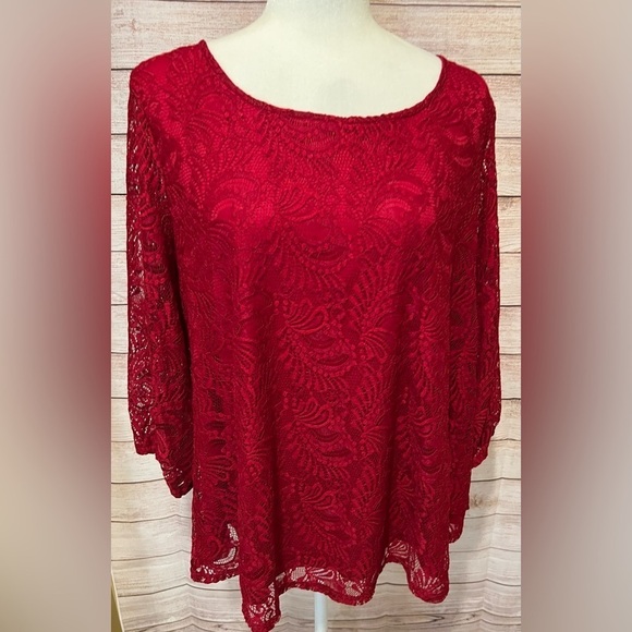 Roz & Ali Tops - Roz & Ali Red Lace 3/4 Sleeve Cut out back large Blouse